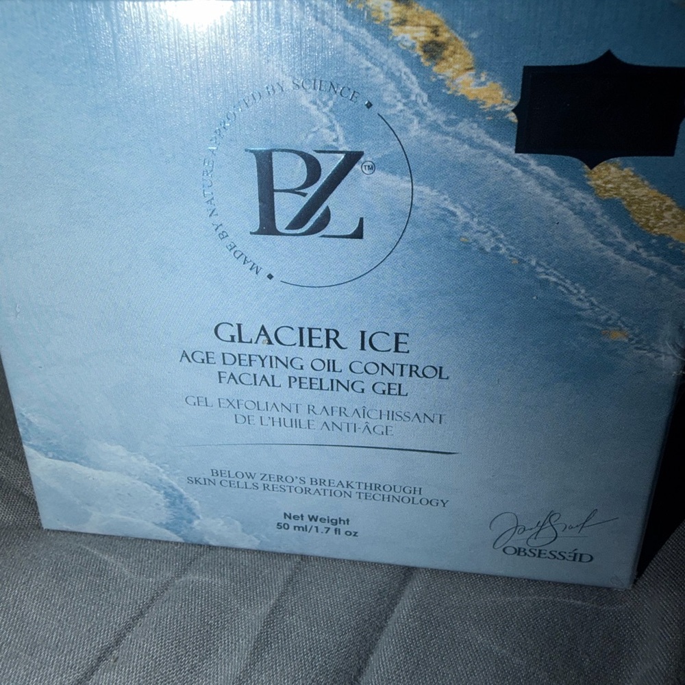 Glacier Ice Age Defying Oil Control Facial Peeling Gel - Blue